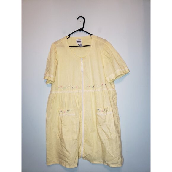 Bobbie Brooks Other - Vtg Bobbie Brooks Women XL House Dress Robe Zip Yellow Gingham Embroidery Lace
